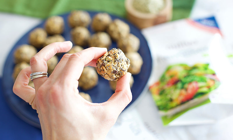 6-ingredient energy bites – Nutiva